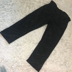 GapFit Capri Leggings